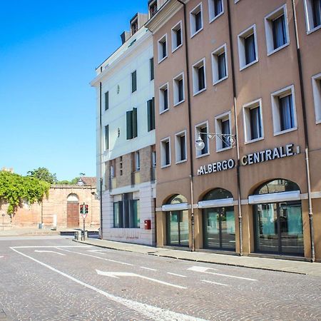 Hotel Centrale Есте Екстериор снимка