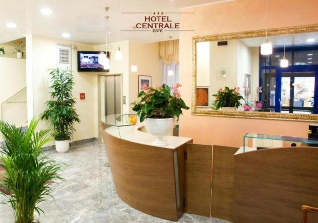 Hotel Centrale Есте Екстериор снимка