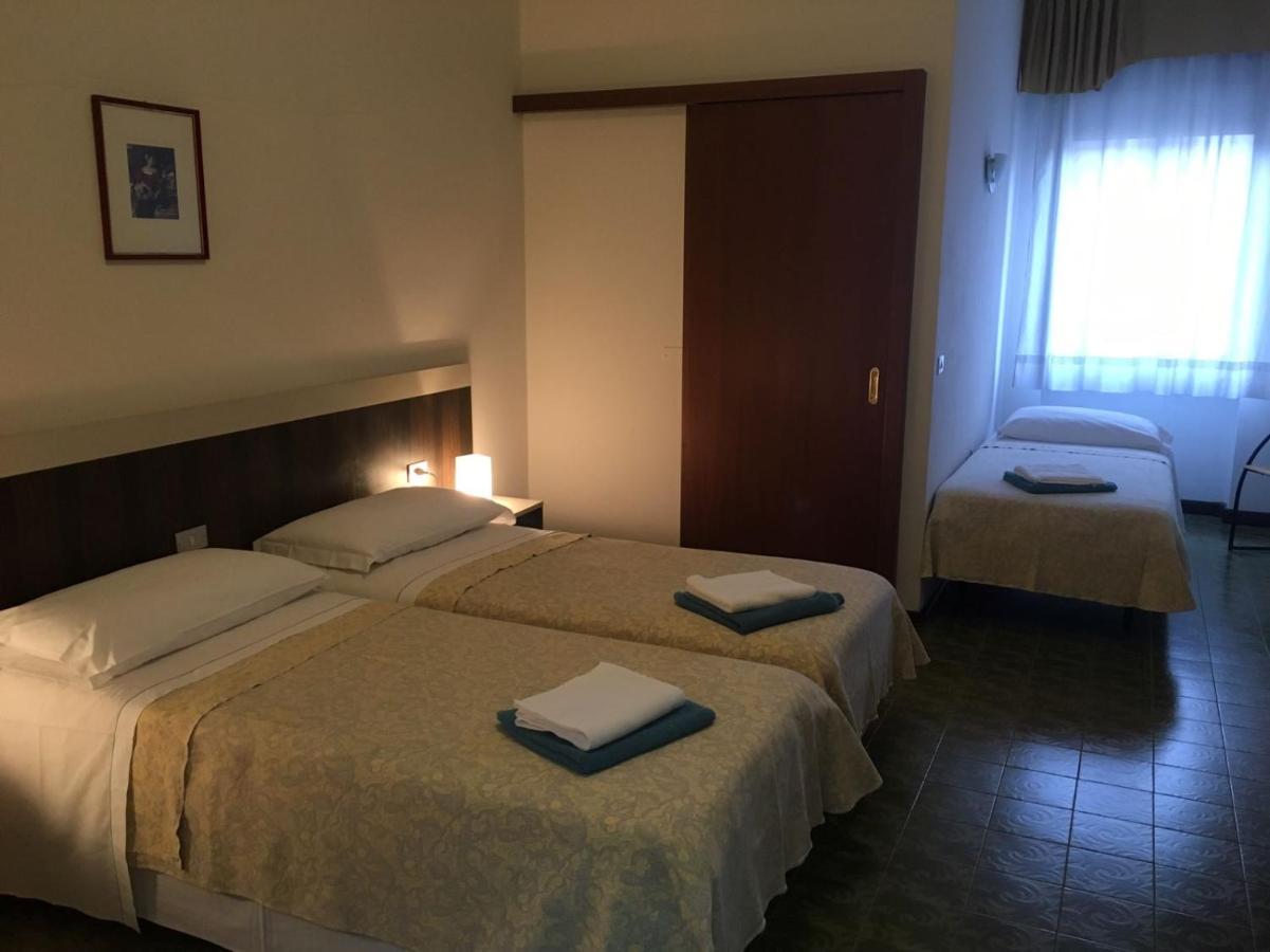 Hotel Centrale Есте Екстериор снимка