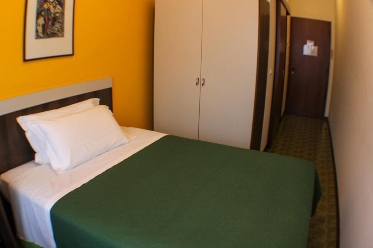 Hotel Centrale Есте Екстериор снимка