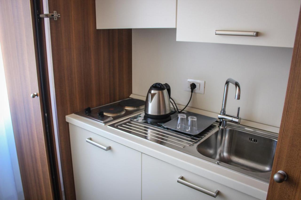 Hotel Centrale Есте Екстериор снимка
