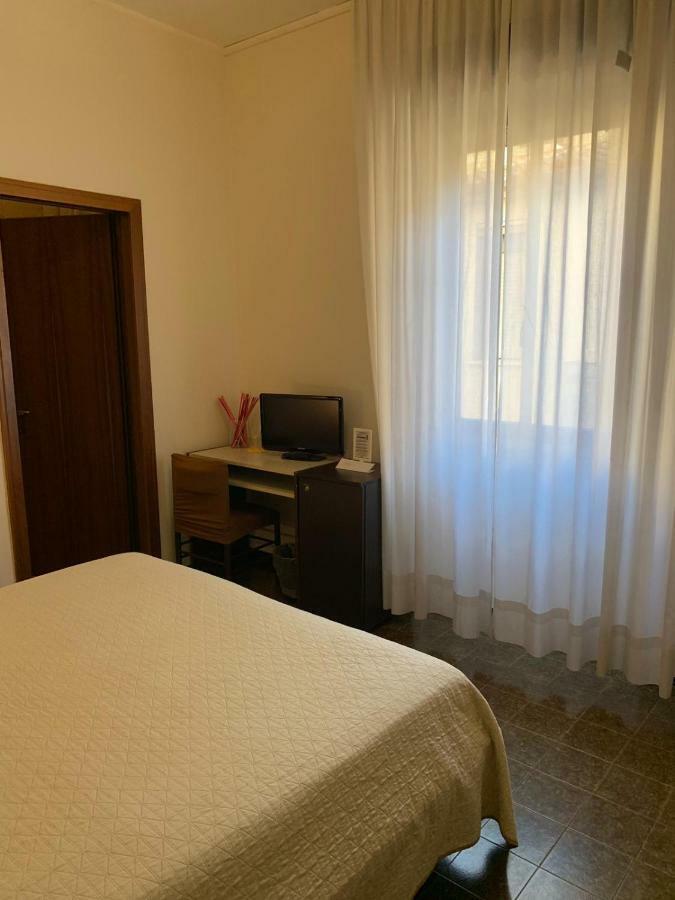 Hotel Centrale Есте Екстериор снимка