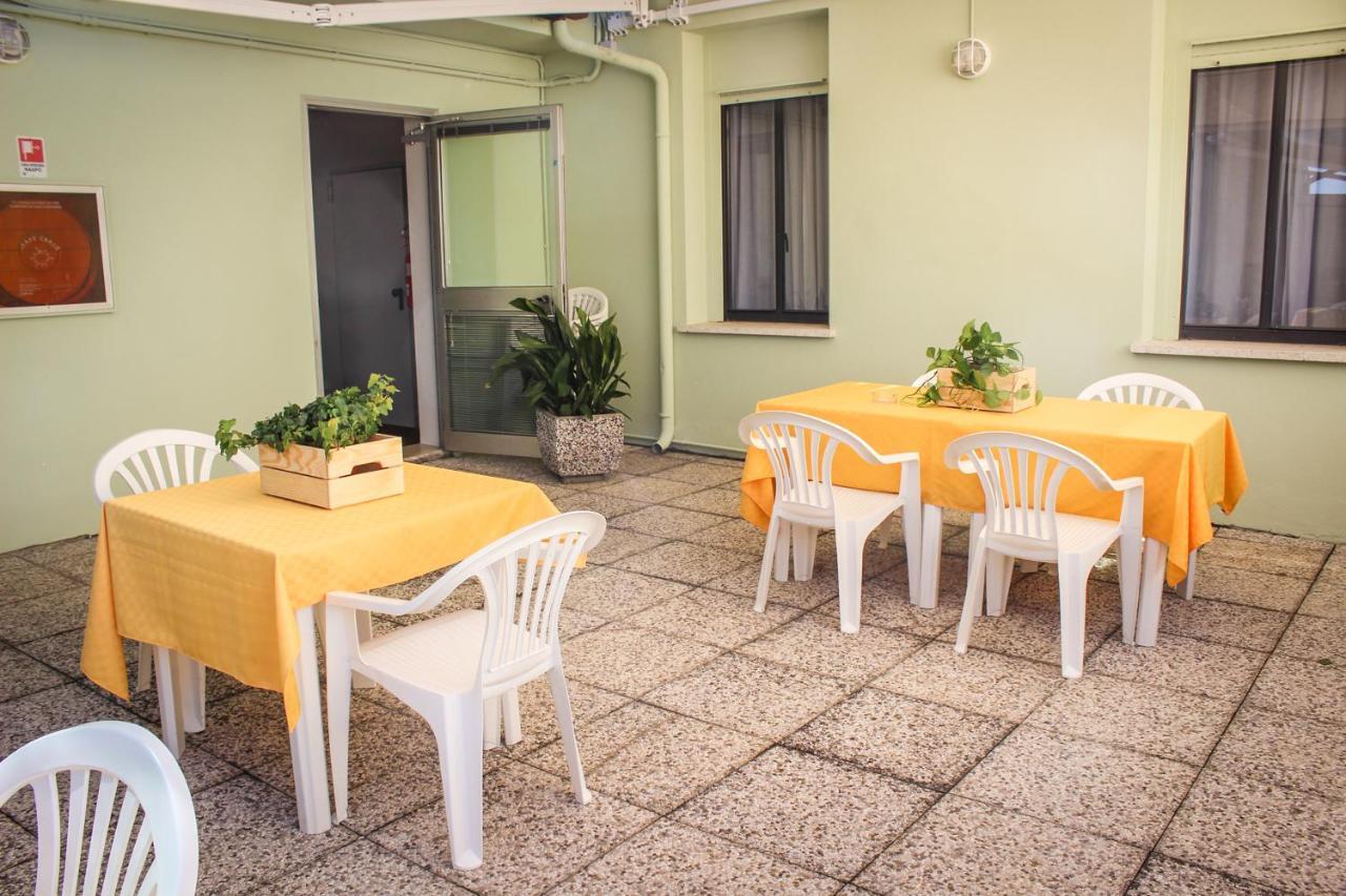 Hotel Centrale Есте Екстериор снимка