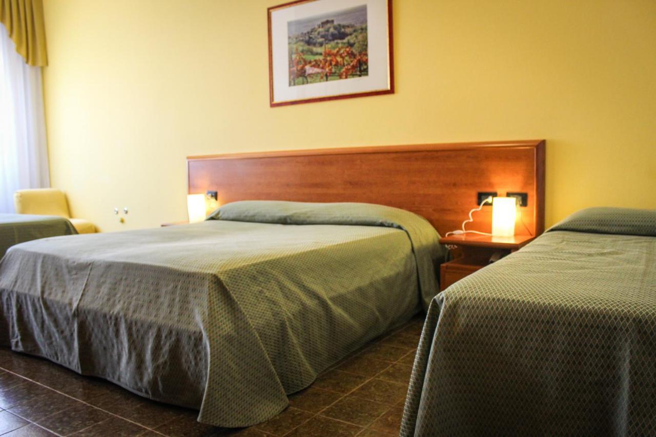 Hotel Centrale Есте Екстериор снимка
